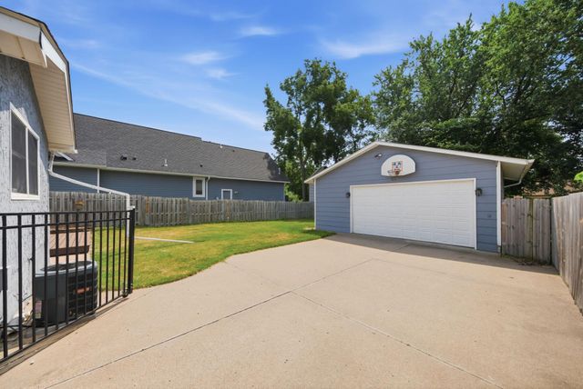 2258 11th Street, White Bear Lake, MN 55110