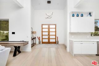 22931 Dolorosa Street, Woodland Hills, CA 91367