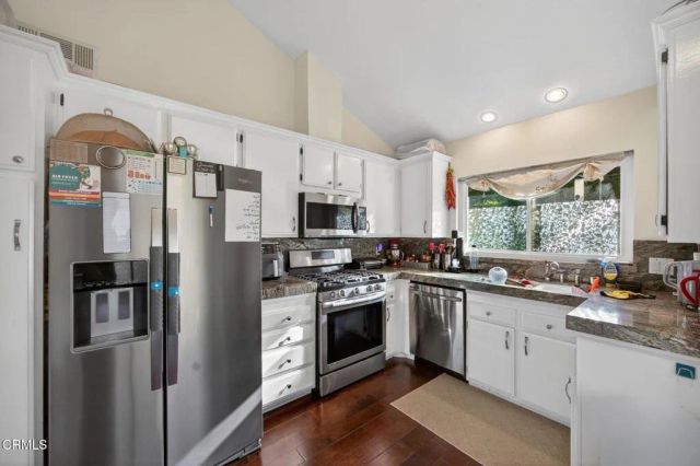 59 Rosehedge Lane, Oak Park, CA 91377