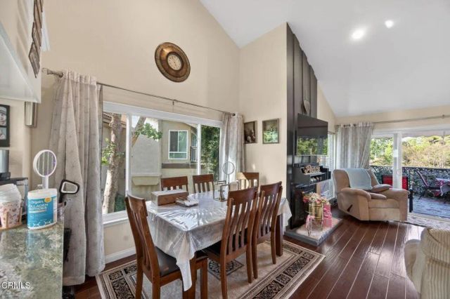 59 Rosehedge Lane, Oak Park, CA 91377