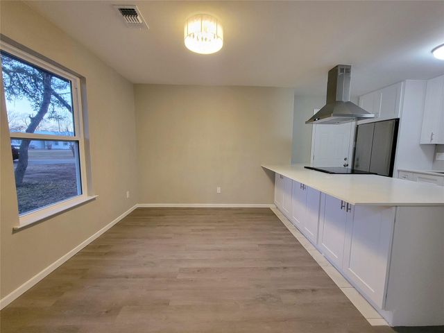 1900 Limerick LN, Leander, TX 78641