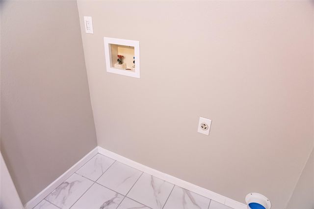 1900 Limerick LN, Leander, TX 78641