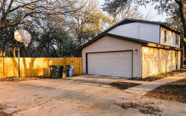 1900 Limerick LN, Leander, TX 78641