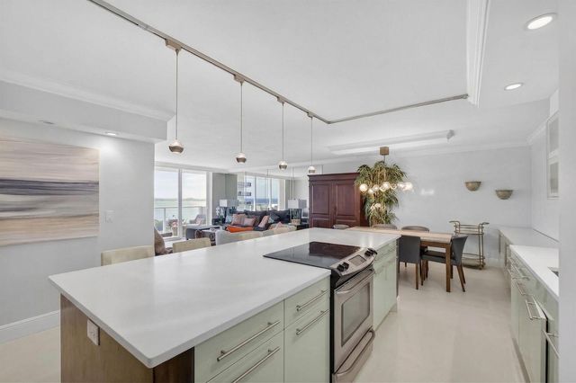 5440 N Ocean Drive 805, Singer Island, FL 33404