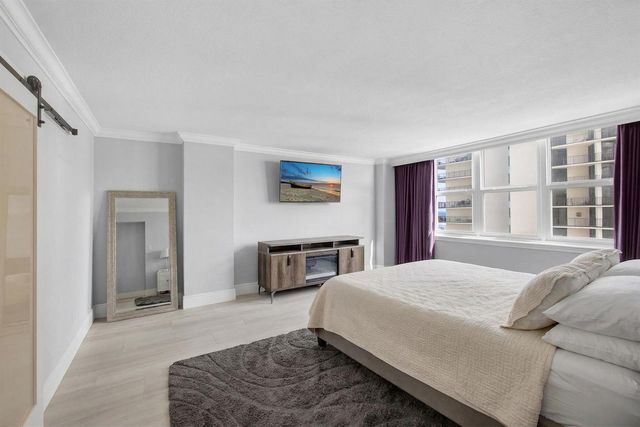 5440 N Ocean Drive 805, Singer Island, FL 33404