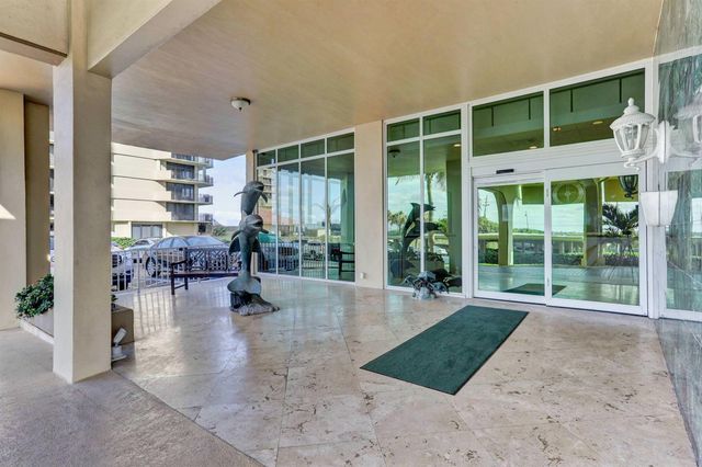 5440 N Ocean Drive 805, Singer Island, FL 33404