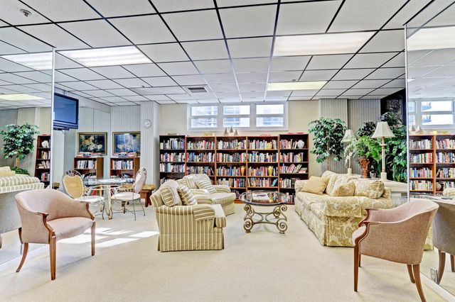5440 N Ocean Drive 805, Singer Island, FL 33404