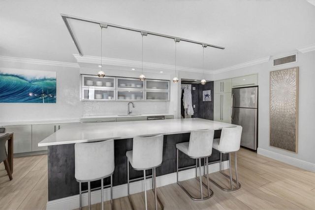 5440 N Ocean Drive 805, Singer Island, FL 33404