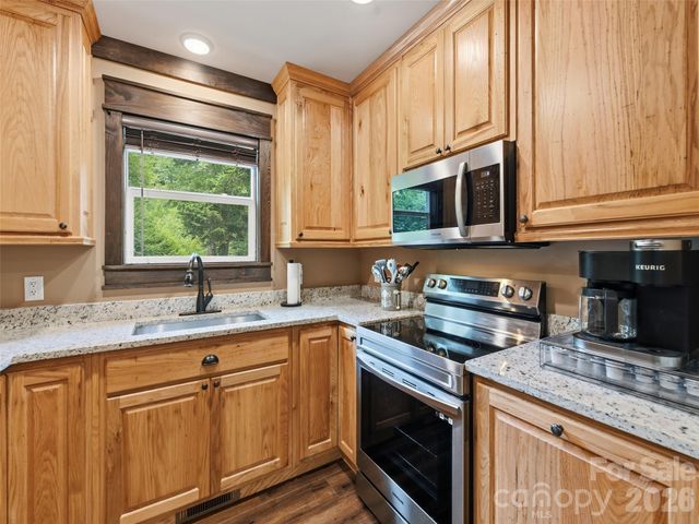 261 Yonah Drive, Maggie Valley, NC 28751