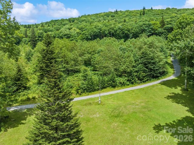 261 Yonah Drive, Maggie Valley, NC 28751