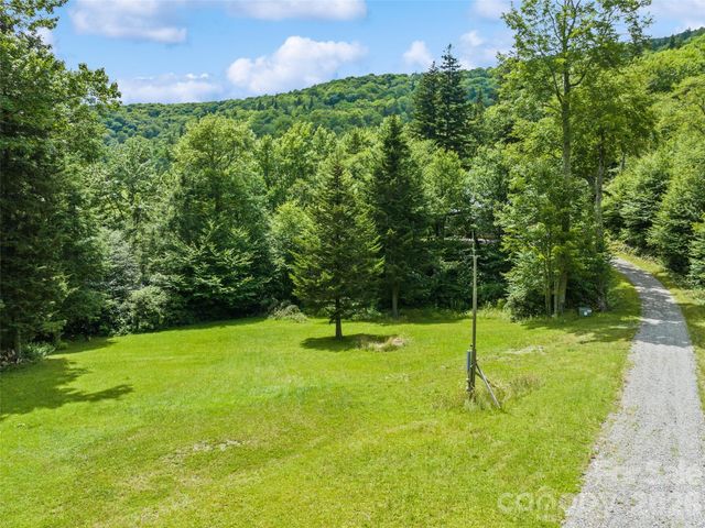 261 Yonah Drive, Maggie Valley, NC 28751