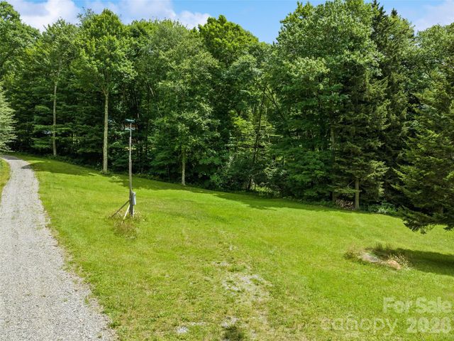 261 Yonah Drive, Maggie Valley, NC 28751