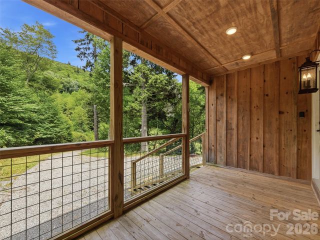 261 Yonah Drive, Maggie Valley, NC 28751