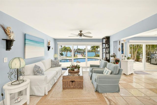 441 HARBOR DRIVE S, Indian Rocks Beach, FL 33785