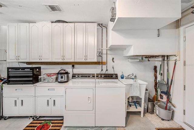 441 HARBOR DRIVE S, Indian Rocks Beach, FL 33785