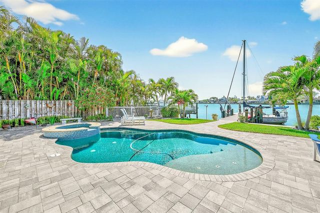 441 HARBOR DRIVE S, Indian Rocks Beach, FL 33785