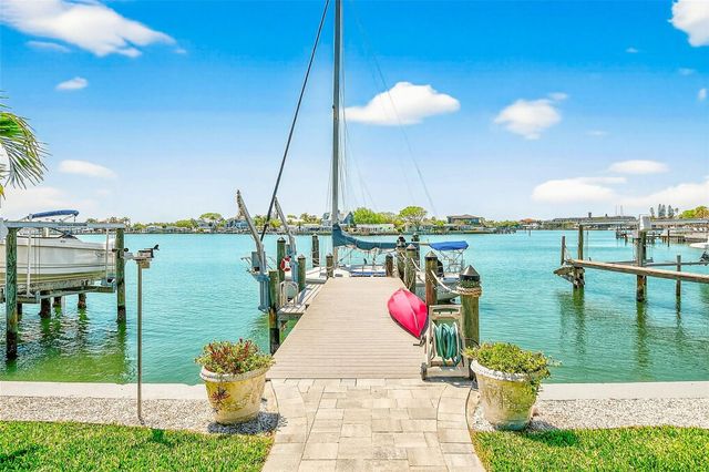 441 HARBOR DRIVE S, Indian Rocks Beach, FL 33785