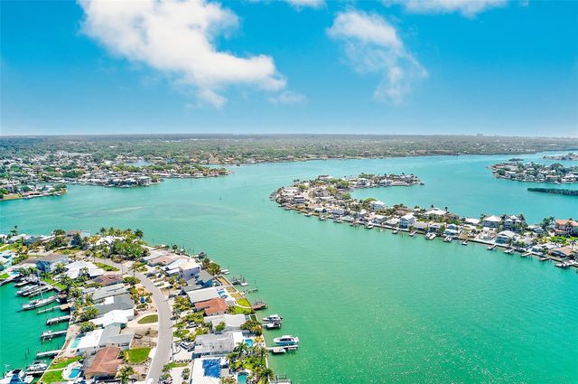 441 HARBOR DRIVE S, Indian Rocks Beach, FL 33785