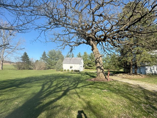 17N753 Widmayer Road, Hampshire, IL 60140