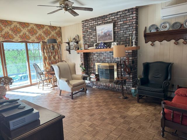 17N753 Widmayer Road, Hampshire, IL 60140