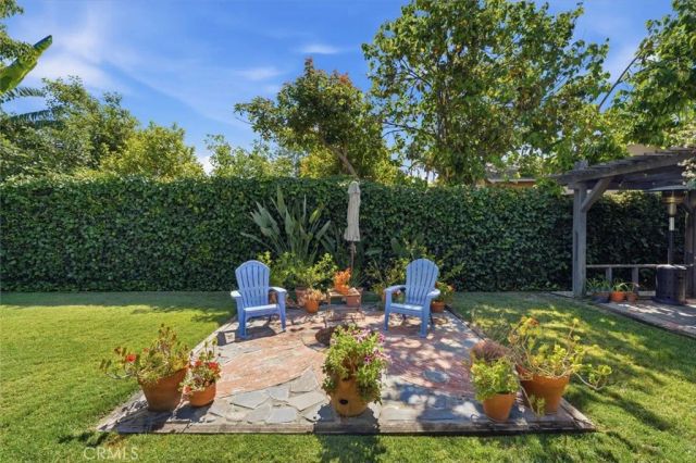 6530 Gaviota Avenue, Lake Balboa, CA 91406