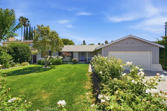 6530 Gaviota Avenue, Lake Balboa, CA 91406