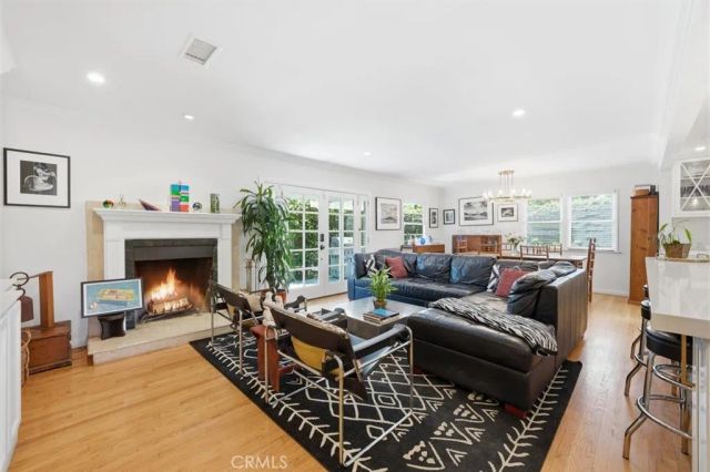 6530 Gaviota Avenue, Lake Balboa, CA 91406