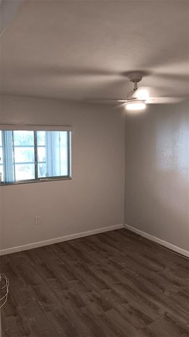 8402 111TH STREET 203, Seminole, FL 33772