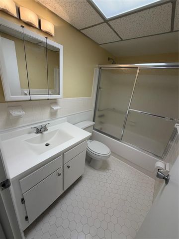 8402 111TH STREET 203, Seminole, FL 33772