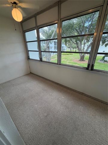 8402 111TH STREET 203, Seminole, FL 33772