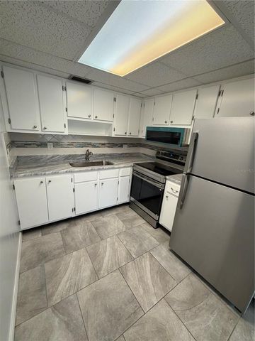 8402 111TH STREET 203, Seminole, FL 33772
