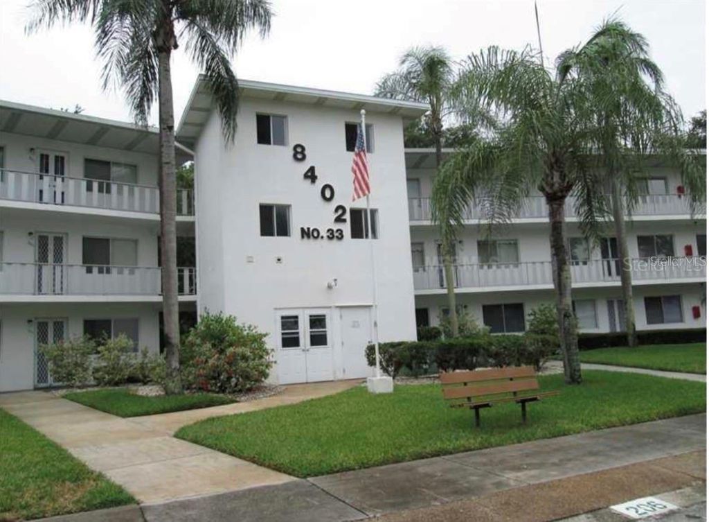 8402 111TH STREET 203, Seminole, FL 33772