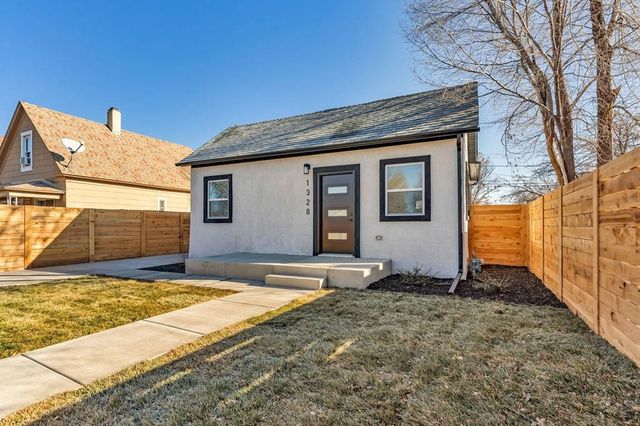 1328 Cypress St, Pueblo, CO 81004