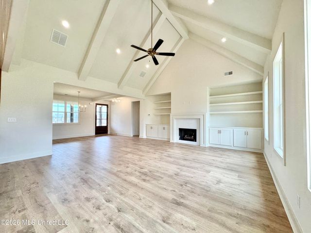4220 Adriane Cove, Nesbit, MS 38651