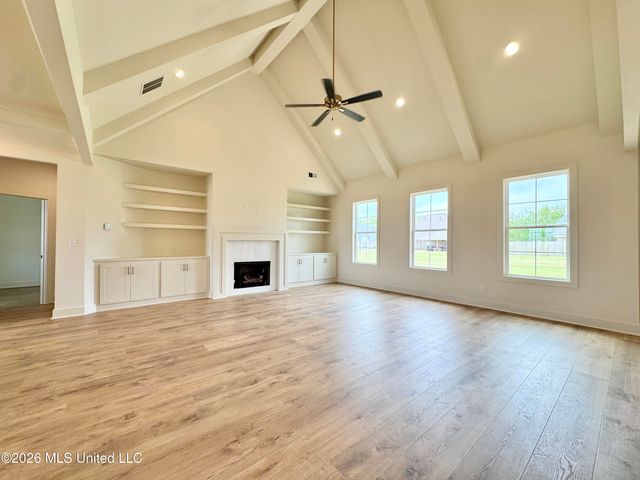 4220 Adriane Cove, Nesbit, MS 38651