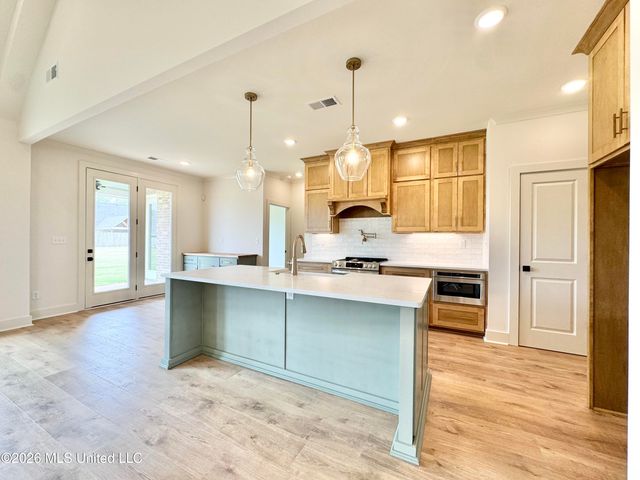 4220 Adriane Cove, Nesbit, MS 38651