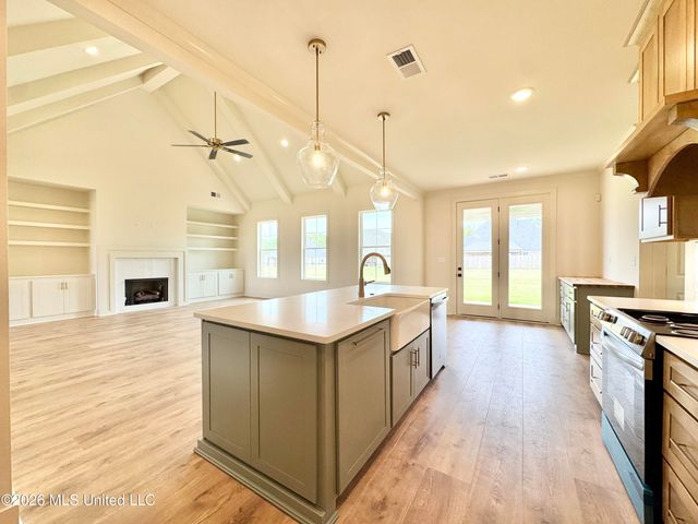 4220 Adriane Cove, Nesbit, MS 38651