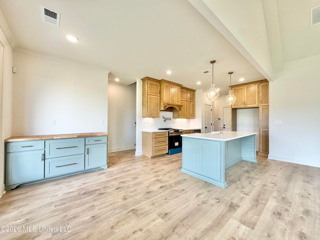 4220 Adriane Cove, Nesbit, MS 38651