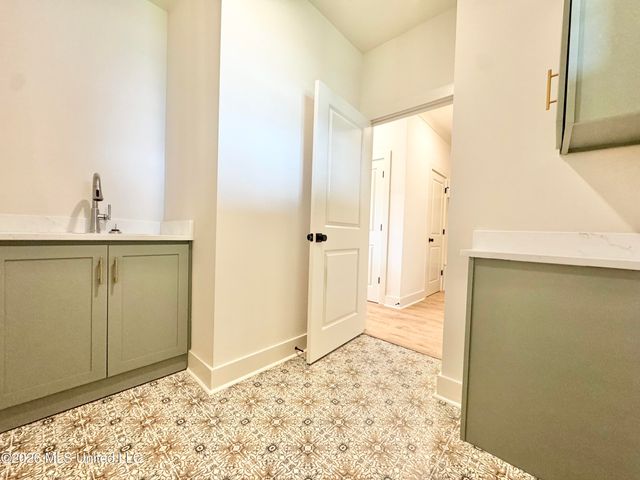 4220 Adriane Cove, Nesbit, MS 38651