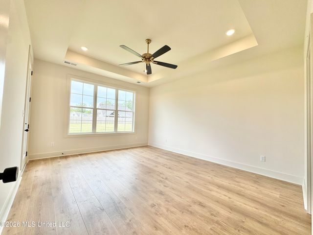 4220 Adriane Cove, Nesbit, MS 38651