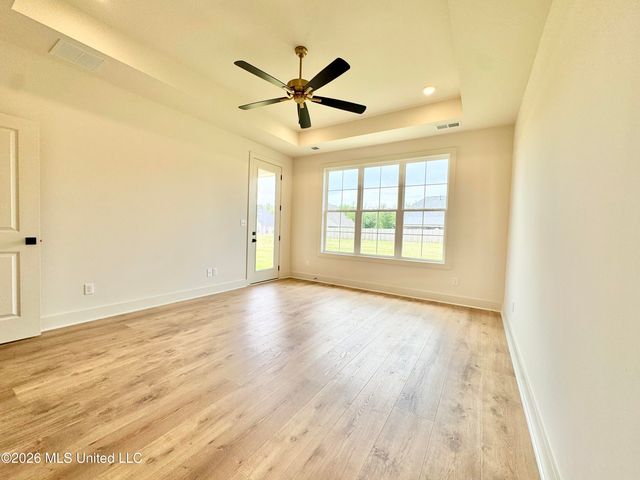 4220 Adriane Cove, Nesbit, MS 38651