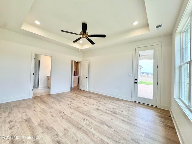 4220 Adriane Cove, Nesbit, MS 38651