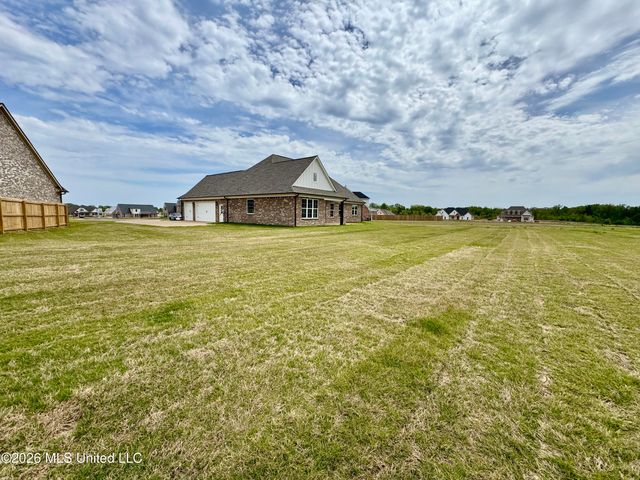 4220 Adriane Cove, Nesbit, MS 38651