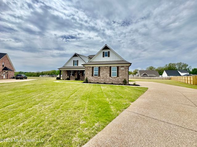 4220 Adriane Cove, Nesbit, MS 38651