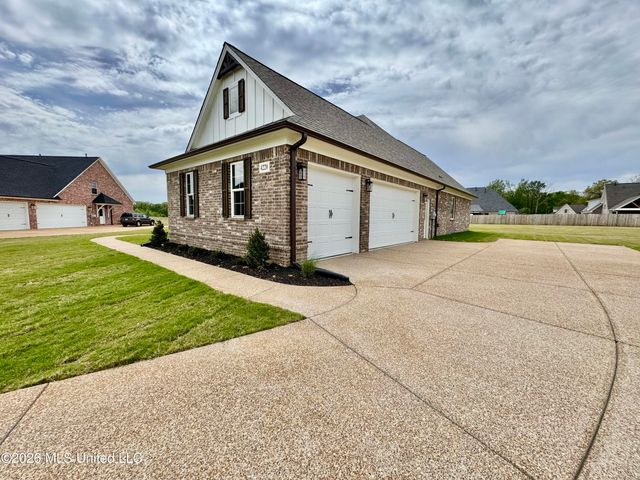4220 Adriane Cove, Nesbit, MS 38651