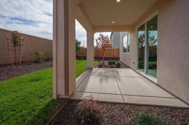 7325 Dorstone Way, Sacramento, CA 95829