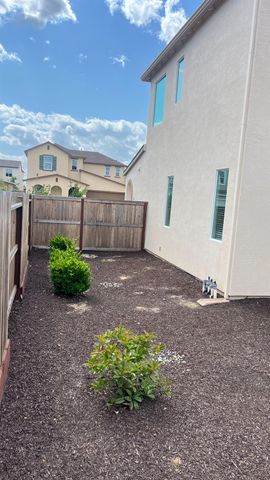 7325 Dorstone Way, Sacramento, CA 95829