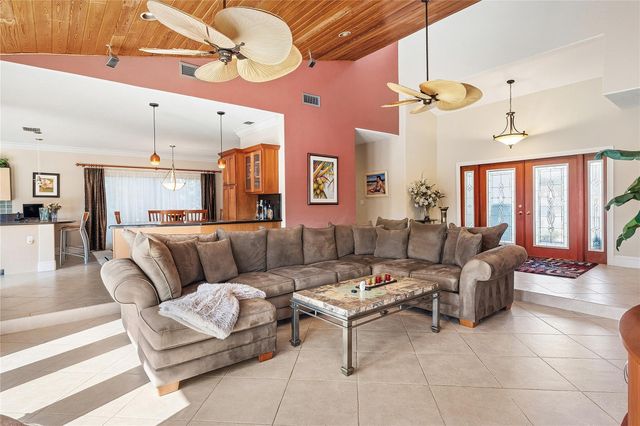 630 SE 9th Avenue, Pompano Beach, FL 33060