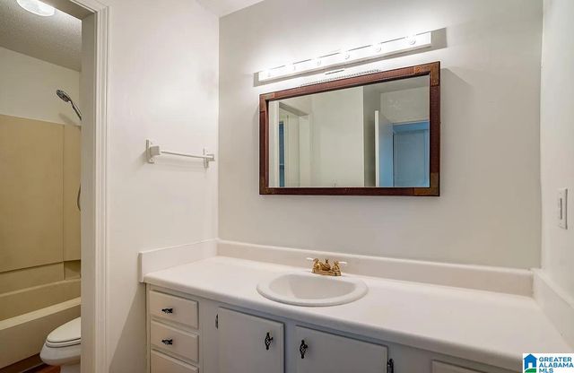 405 SKYVIEW DRIVE unit j, Birmingham, AL 35209