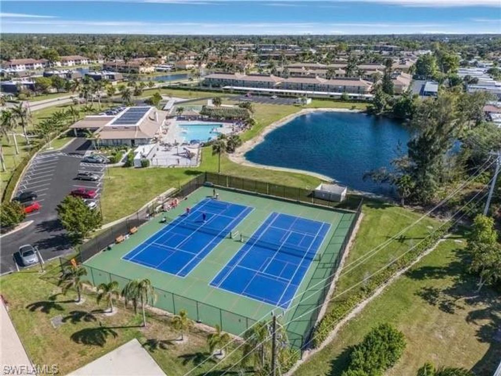 133 Belle Isle CIR, NAPLES, FL 34112 — photo 3